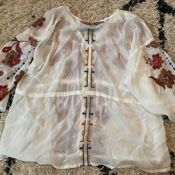 Johnny Was White Embroidered Floral V Neck Blouse Small - Picture 4 of 6